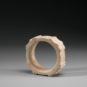 1.龙首纹玉镯3 Bracelet au motif de tête de dragon en jade