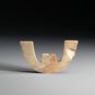 3.神人兽面纹玉三叉形器3 Couronne aux motifs de « masque » en forme de trident en jade