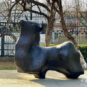 1- Jean Cardot, sculpture, Buffle au soleil, 1968, 140 x 190 x 80 cm, fonds du Musée national d’art de Chine 让·卡尔多 雕塑阳光下的牛 1968年 140x190x80cm 中国美术馆藏