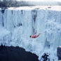 21牡丹江镜泊湖冰瀑跳水 Plongeon en cascade de glace au lac Jingpo, rivière Mudan